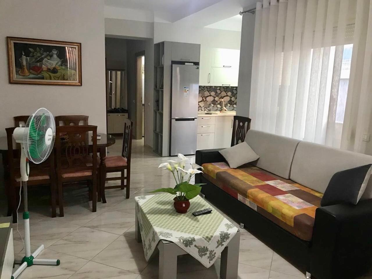 ホテル Queen Isabella Premium Vlorë 部屋 写真